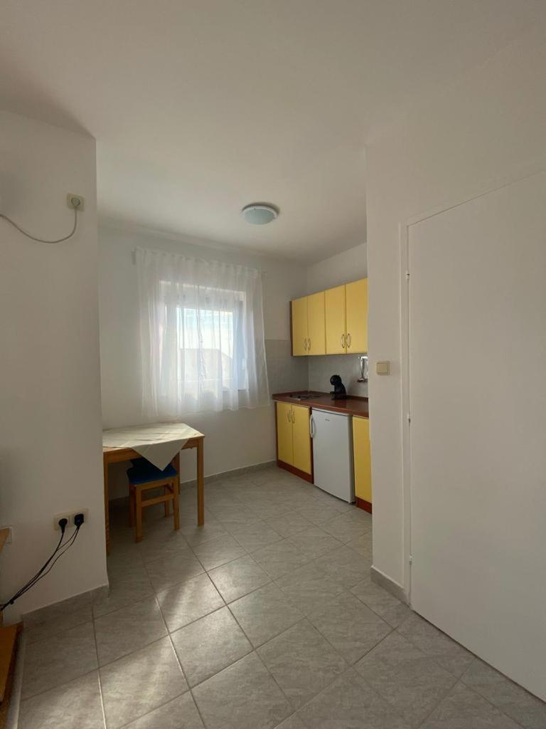 Apartments Olea Rab Town Esterno foto